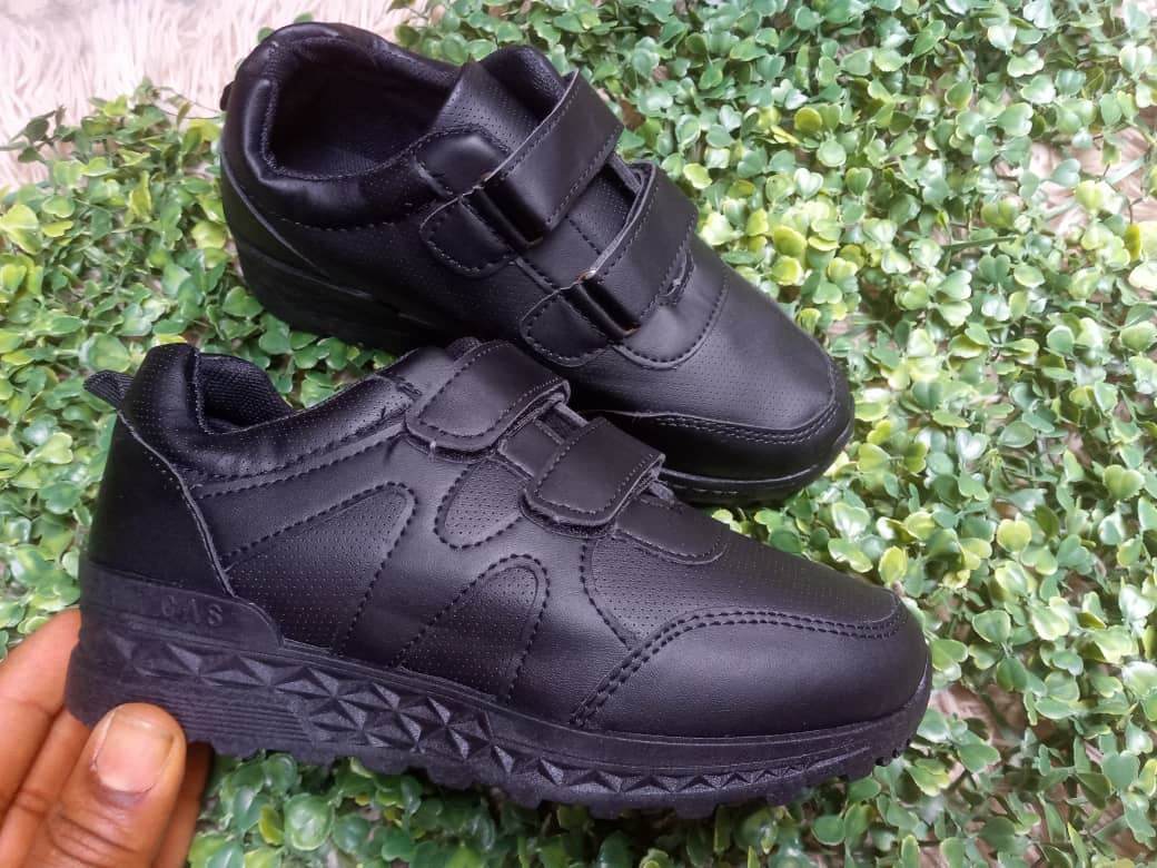 Black everyday sneakers from Pedro's Collections